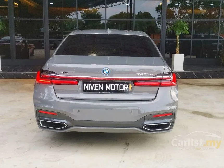 2022 BMW 740Le xDrive M Sport Sedan