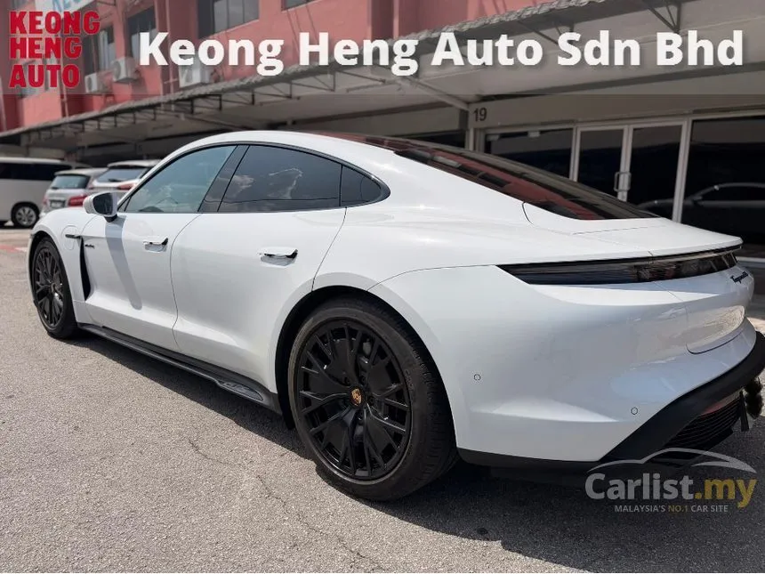 2022 Porsche Taycan GTS Sedan