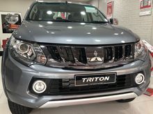 Triton 2.4 VGT Premium mivec 5 speed