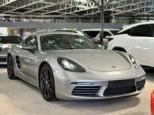 2021 Porsche 718 2.0 Cayman T Coupe / PASM / ALCANTARA