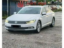 2019 Volkswagen Passat 1.8 TSI Comfortline Sedan MOST CHEAPEST IN JB (Fast Loan Approval , No Hidden Fee ) - Cars for sale