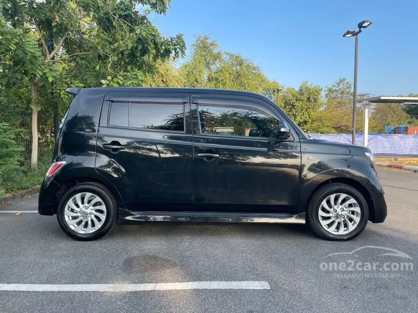 2008 Toyota bB Z Hatchback