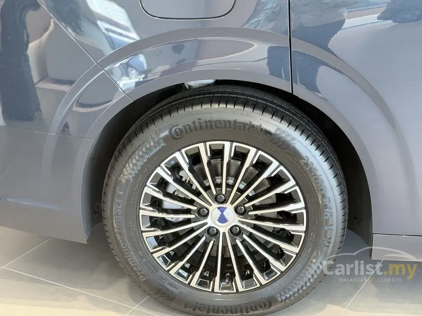 2025 Denza D9 Premium MPV
