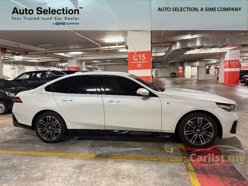 2025 BMW 520i Sedan