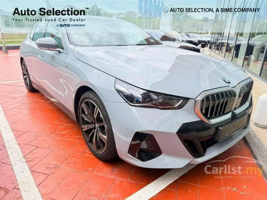 2025 BMW 530i M Sport Sedan