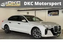 2023 BMW 750e 3.0 xDrive Pure Excellence Sedan / FULL LED TAILLIGHTS / 14.9-INCH TOUCHSCREEN INFOTAINMENT / 360-DEGREE CAMERA / MASSAGE SEATS / PM /