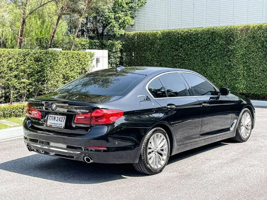 2018 BMW 530e Luxury Sedan