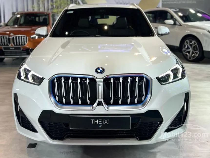Jual Mobil BMW iX1 2024 eDrive20 M Sport di Yogyakarta Automatic Wagon Putih Rp 1.337.000.000
