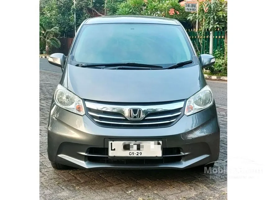 Jual Mobil Honda Freed 2014 S 1.5 di Jawa Timur Automatic MPV Abu