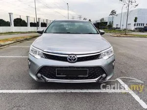 2015 Toyota Camry 2.5 Hybrid Sedan