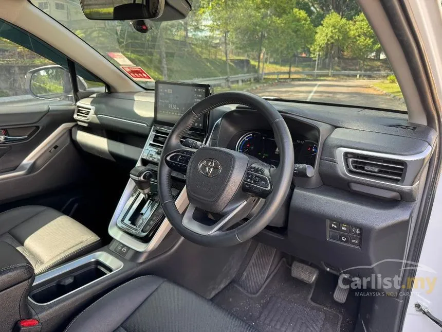2024 Toyota Innova Zenix V Hybrid MPV