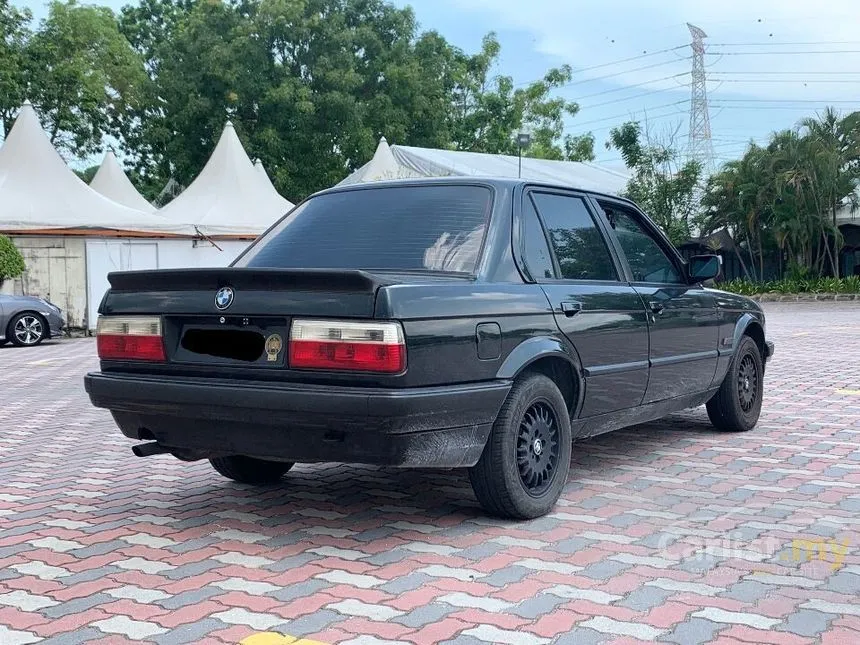 1990 BMW 318i Sedan