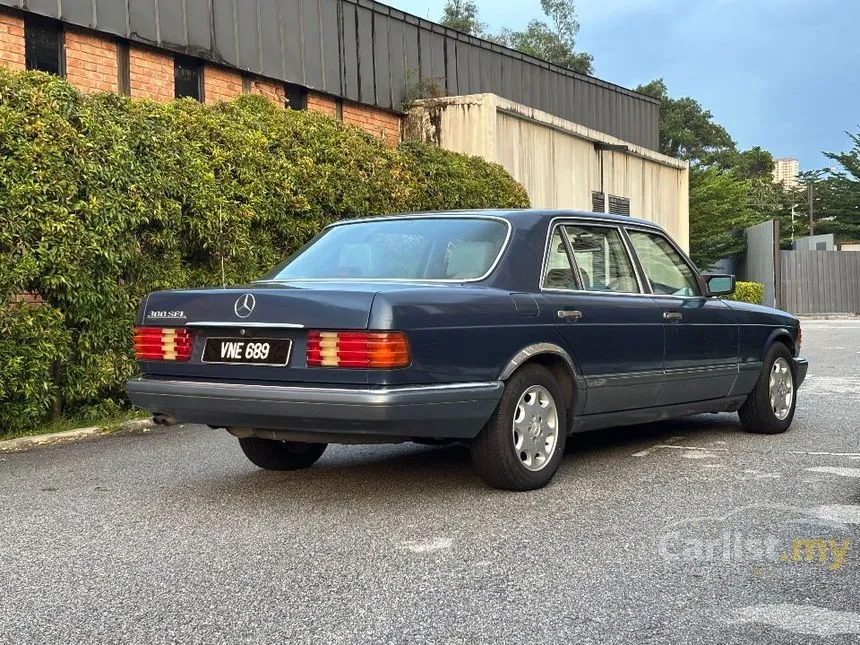 1988 Mercedes-Benz 300SEL Sedan