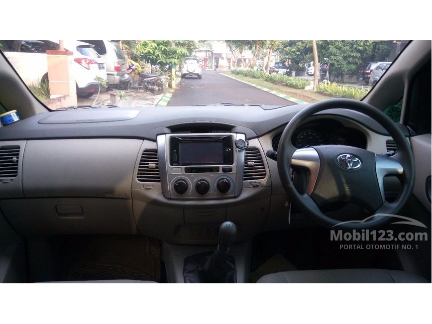 Jual Mobil  Toyota Kijang Innova  2014 G 2 0 di Lampung  