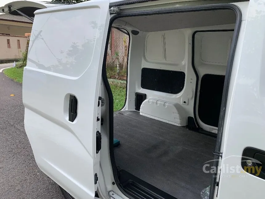 2018 Nissan NV200 Panel Van