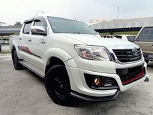 2016 Toyota Hilux 2.5 G TRD Sportivo VNT DIESEL TURBO FULLY ORIGINAL TOYOTA TRD