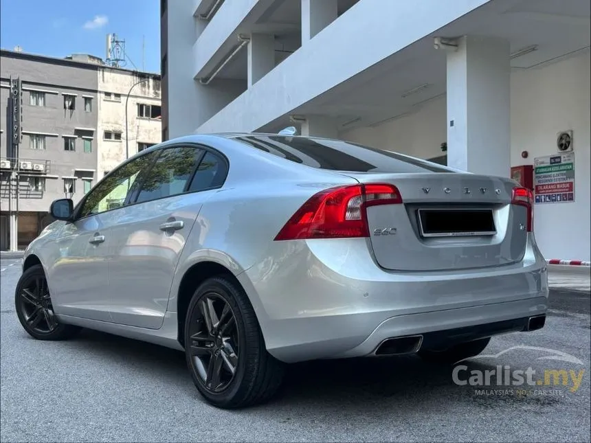 2016 Volvo S60 T6 Drive-E Sedan