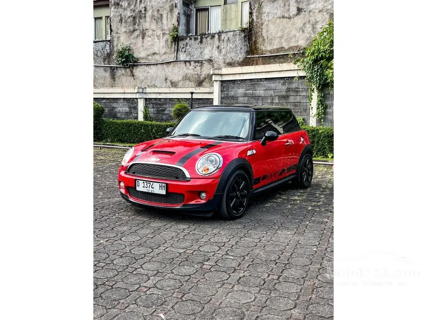 2010 MINI Cooper S Hatchback