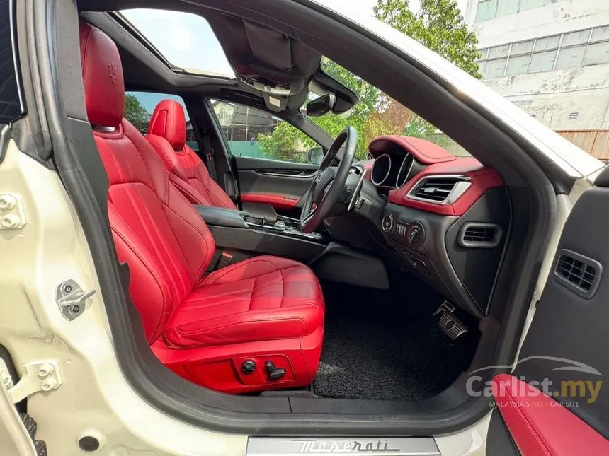 2019 Maserati Ghibli Sedan