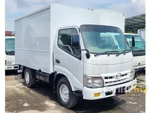 2012 Hino 300 Series 4.0 WU302 ECO TURBO - WU302R-HKMLHD3 Lorry