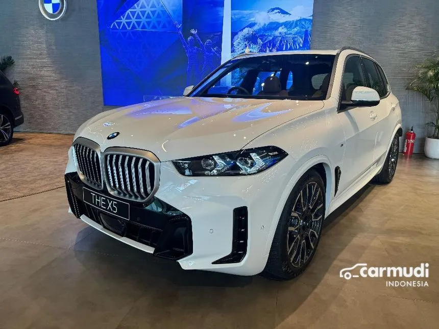 2025 BMW X5 xDrive40i M Sport SUV