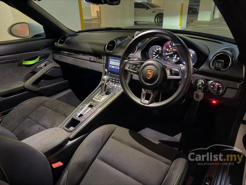 2021 Porsche 718 Spyder Convertible