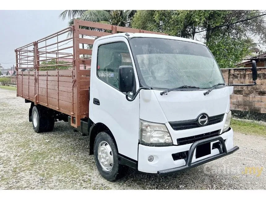 2012 Hino 300 Series XZU720R-HKFRL3 Lorry