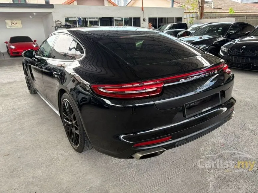 2018 Porsche Panamera Hatchback