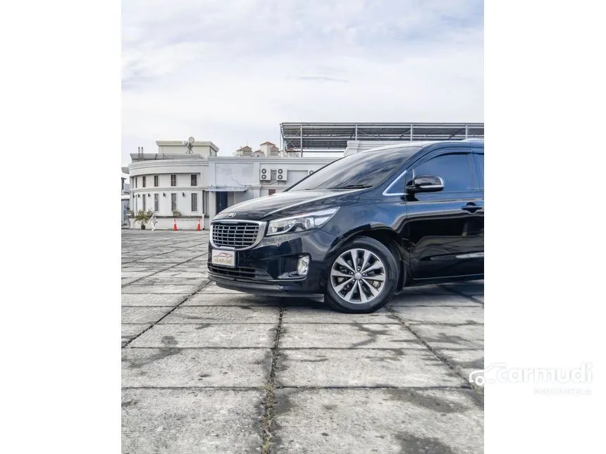 2017 KIA Grand Sedona Platinum MPV