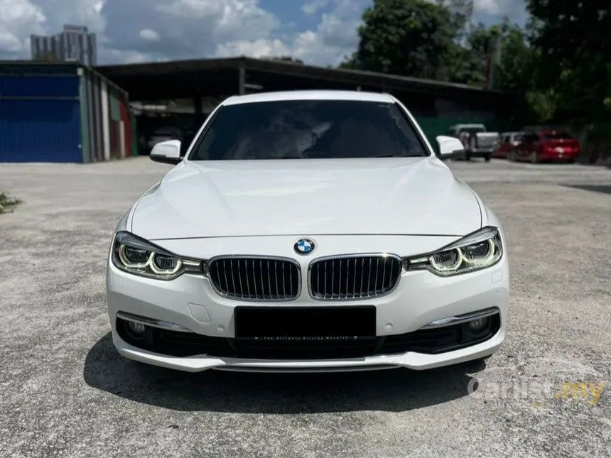 2016 BMW 318i Luxury Sedan