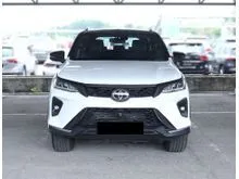2022 Toyota Fortuner 2.8 VRZ Toyota Service Record/Warranty