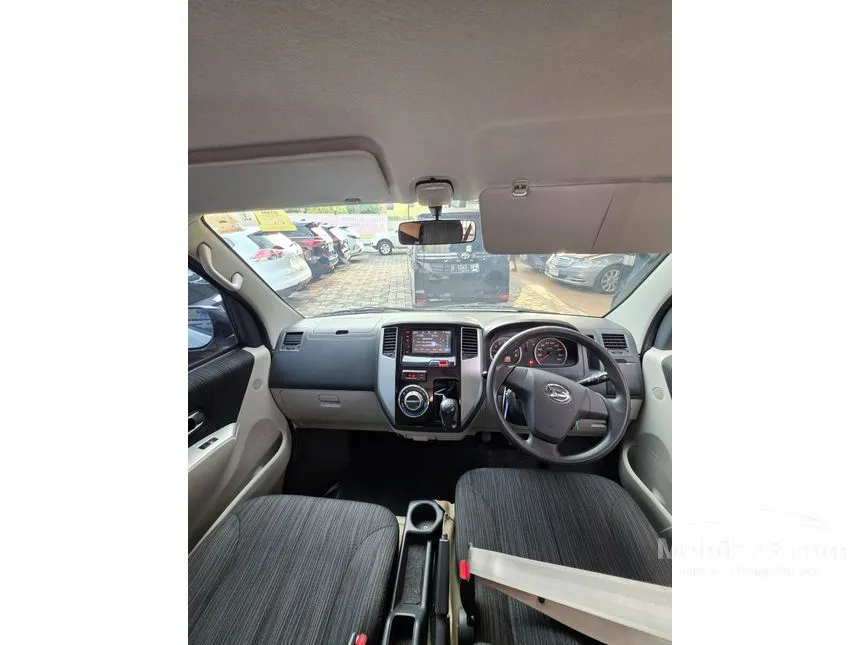 2021 Daihatsu Luxio X Van