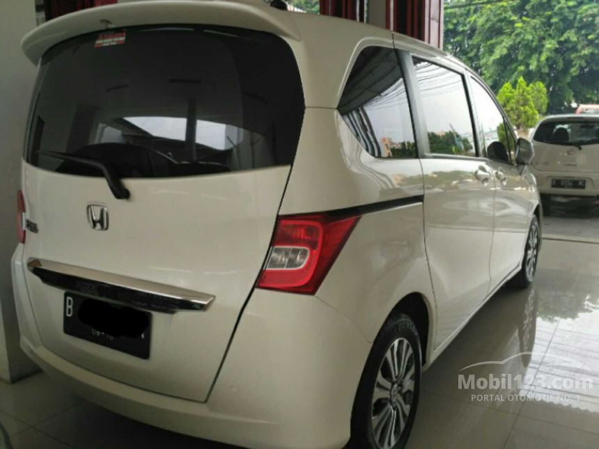 Jual Mobil  Honda  Freed  2013 S 1 5 di Jawa Barat Automatic 