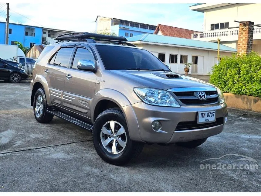 2005 Toyota FORTUNER V SUV