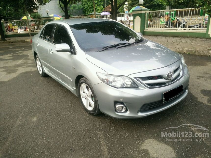 Jual Mobil  Toyota  Corolla  Altis  2010 V 2 0 di Jawa Barat 