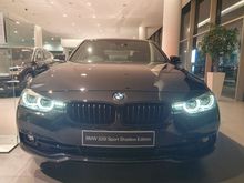 PROMO GIIAS 2019 SPESIAL DISKON BONUS TERBESAR TERBAIK SE INDONESIA DIJAMIN PUAS UNTUNG NIK 2019 BMW 320i 2.0 Sport Shadow Edition Sedan