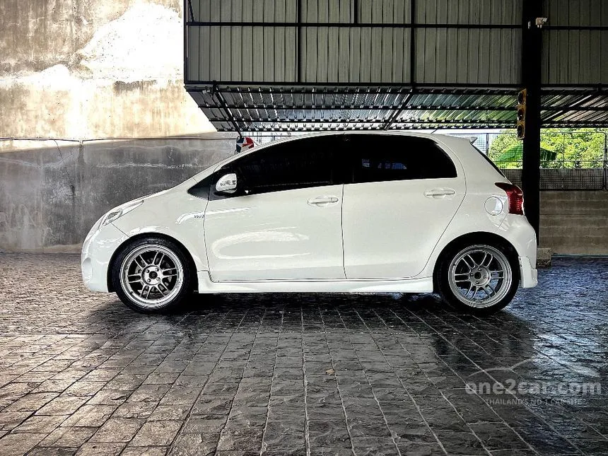 2012 Toyota YARIS G Hatchback