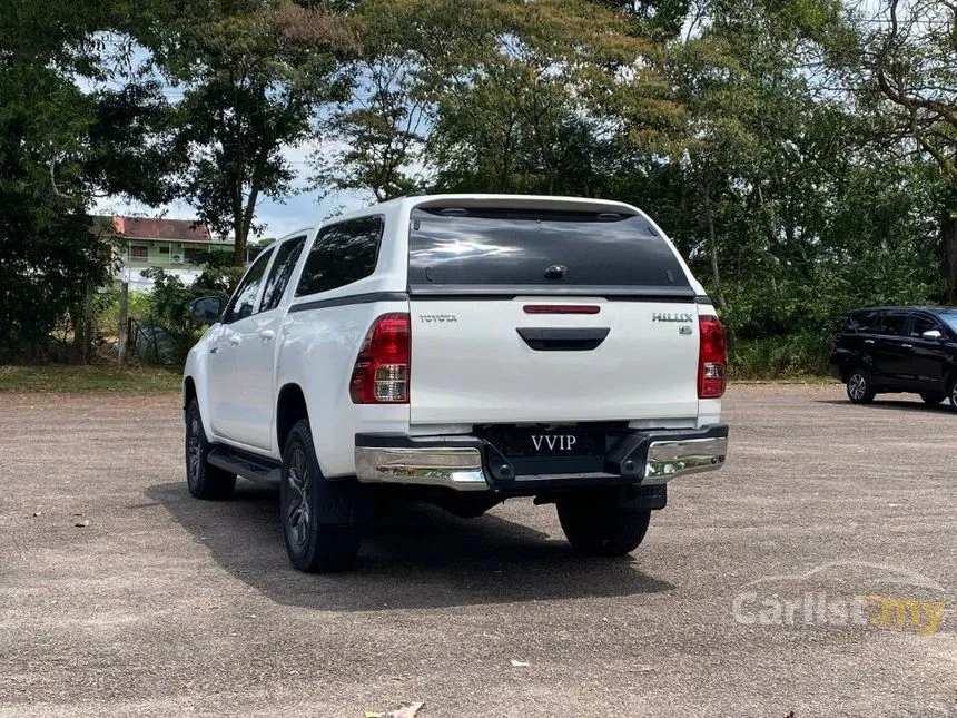 2021 Toyota Hilux E Dual Cab Pickup Truck