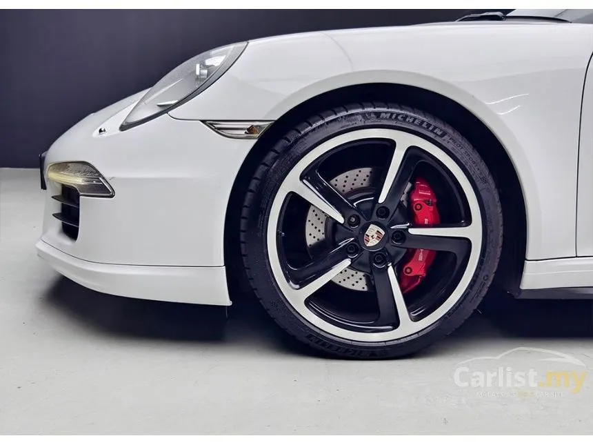 2012 Porsche 911 Carrera 4S Coupe