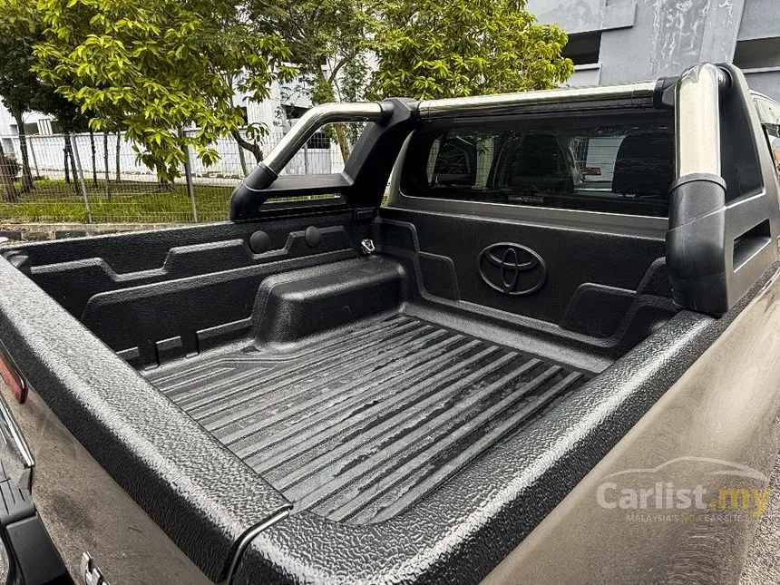 2016 Toyota Hilux G Dual Cab Pickup