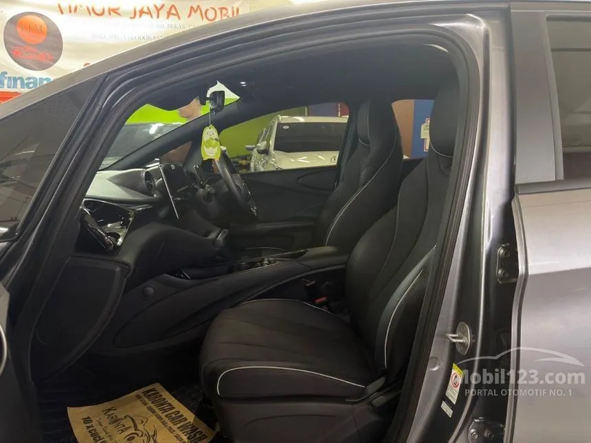 2025 BYD Dolphin Premium Extended Range Hatchback