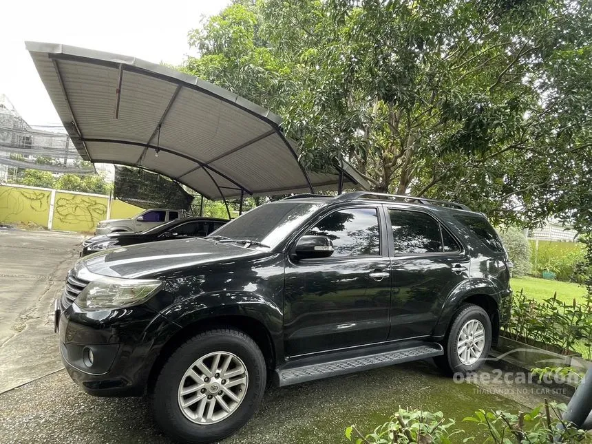 2013 Toyota FORTUNER V SUV