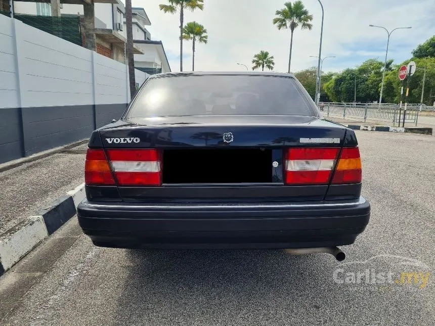 1991 Volvo 940 GLE Sedan