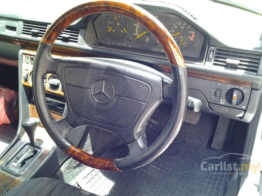 1991 Mercedes-Benz 230E Sedan