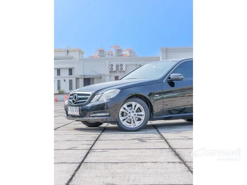 2011 Mercedes-Benz E200 CGI Sedan