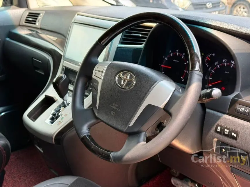 2013 Toyota Vellfire X MPV