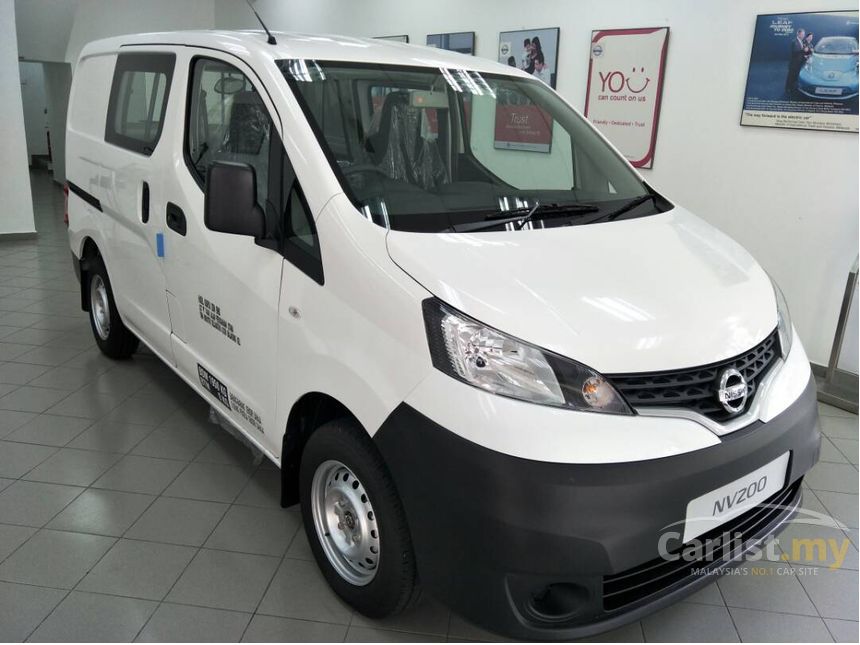 nissan panel van nv200