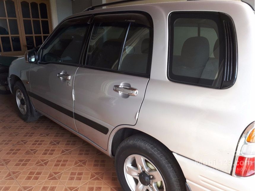 Jual Mobil Suzuki Escudo 2004 SQ 1 6 di Sulawesi Selatan Jual Mobil Suzuki Escudo 2004 SQ 1 6 di Sulawesi Selatan