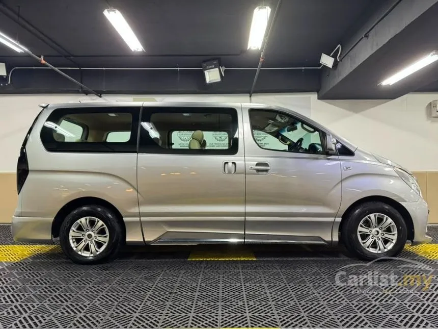 2017 Hyundai Grand Starex Royale Deluxe MPV