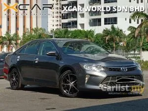 2016 Toyota Camry 2.5 Hybrid Luxury Sedan